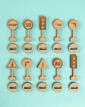 Crateit Town – Wooden toy – Traffic & Road Signs Pack